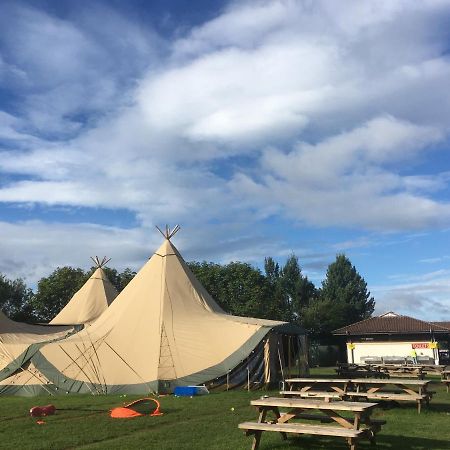 Edinburgh Festival Camping Hotel Ingliston Exterior foto